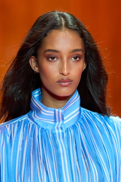Look 7